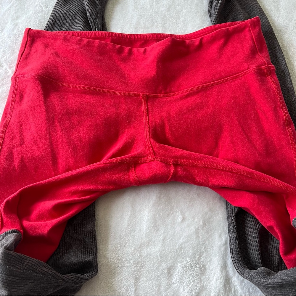 ALO Yoga Red and Gray Leggings - Picture 5 of 8